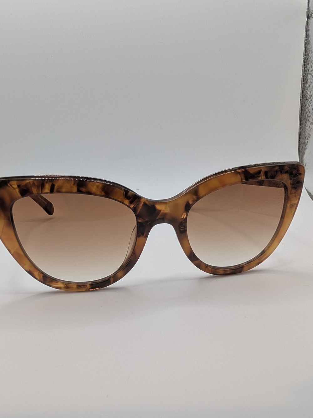 NWT Longchamp Cat Eye Sunglasses Tortoise LO686S 221 w/ Case